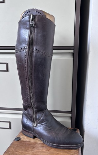 Bareback sovereign waxed - bareback, ‘sovereign’