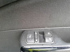 2012 VAUXHALL CORSA RHD ELECTRIC WINDOW SWITCH FRONT RIGHT DRIVER SIDE 13258521