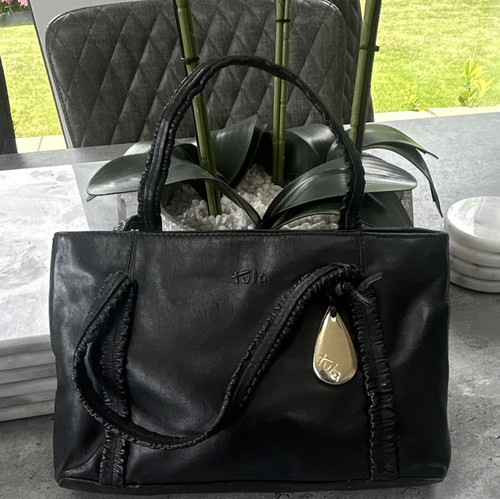 Tula black leather - top, handle