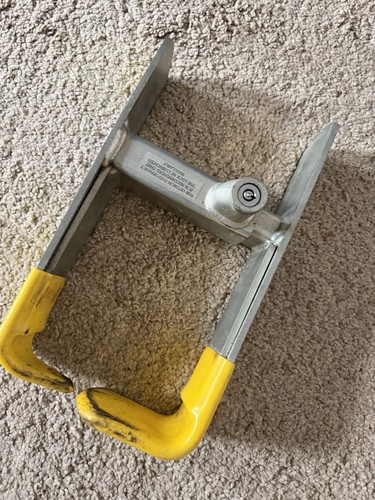 Bulldog euro wheel clamp with - bulldog,