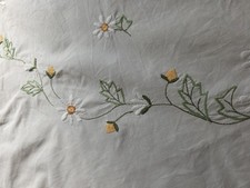 Vintage Daisy Embroidered