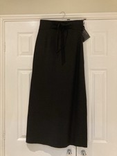 Droopy And Brown, Fitted