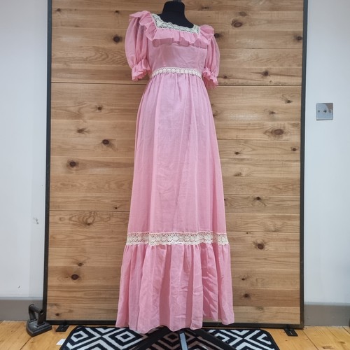 Vintage 1970s pink lace - vintage,