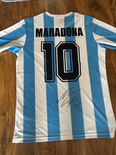 Diego maradona hand signed - diego,