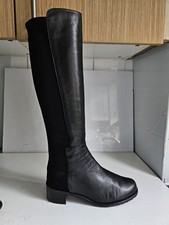 STUART WEITZMAN DESIGNER UK