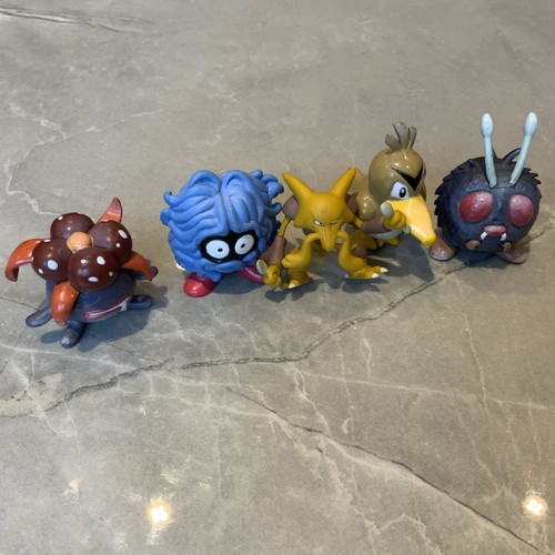 Bundle pokemon figures - of,