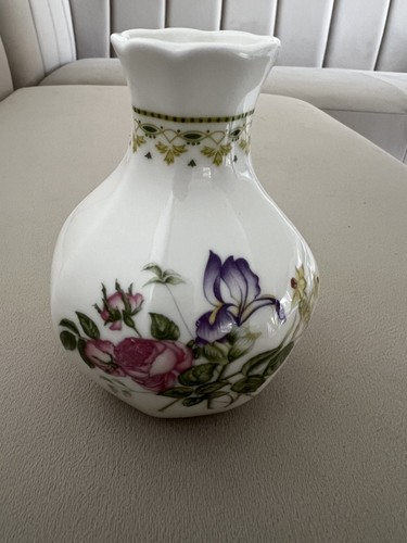 Royal doulton camilla bud vase - doulton,