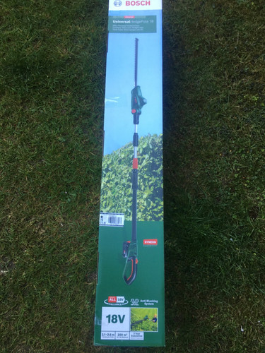 BoschUniversalHedgePole18
