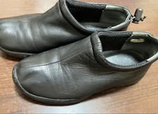 Manuelle Guibal Black Leather