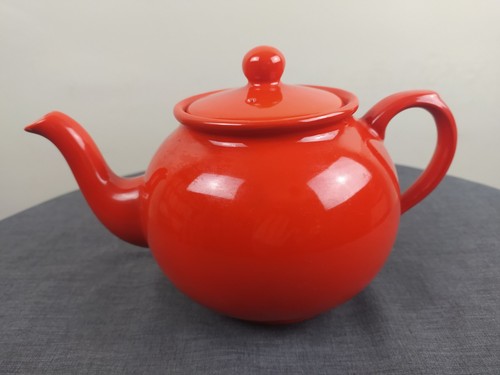 Arthur wood cup - red, ceramic