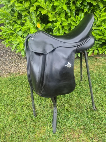 Bates innova dressage saddle - innova,