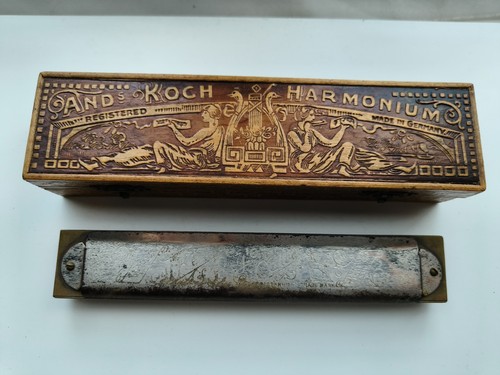 Vintage tremolo harmonica - , koch