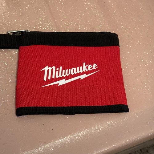 Milwaukee water resistant - water,