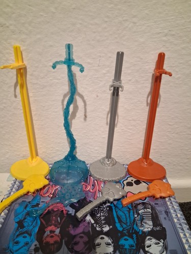 Monster high doll stands free - monster,