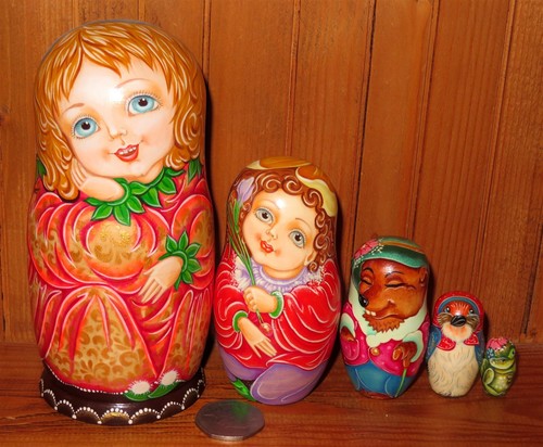 Russian nesting dolls - nesting,
