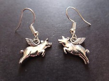 DAINTY SILVER PLATED FLYING