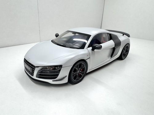 Kyosho audi gt suzuka - 1:18,