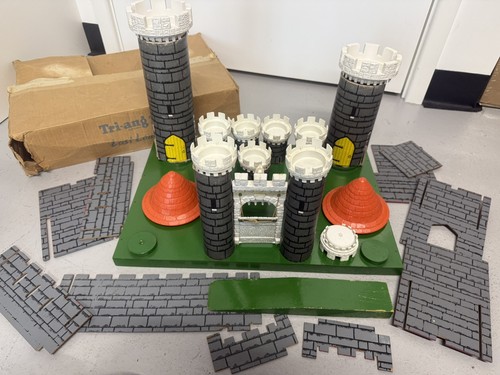 Vintage triang boxed castle - boxed,