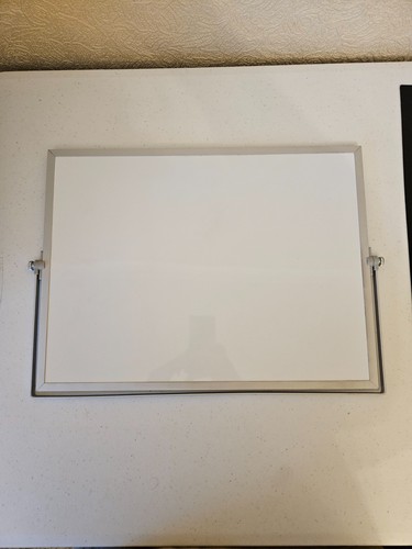 Nicpro whiteboard x 30 - 40,