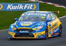 BTCC #27 Dan Cammish Ford