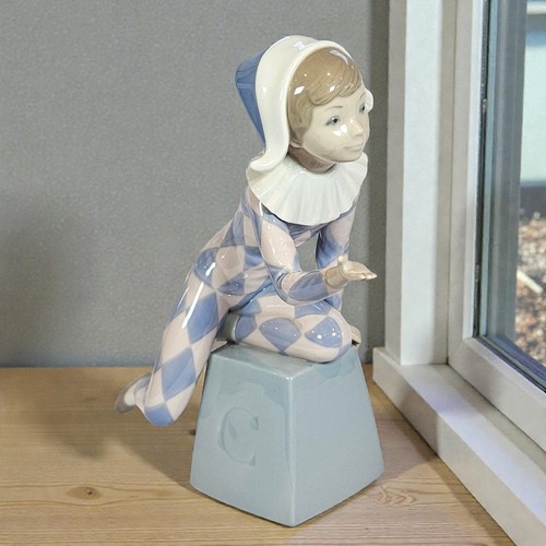 Lladro jester harlequin - lladro,