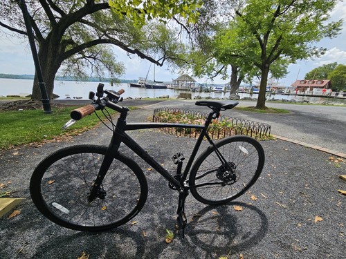 Black hybrid bike - bike, aluminum