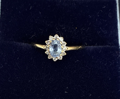 9ct yellow gold rare - 9ct, ceylon
