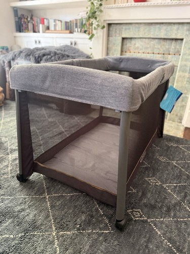 Graco lightweight portable - lightweight,