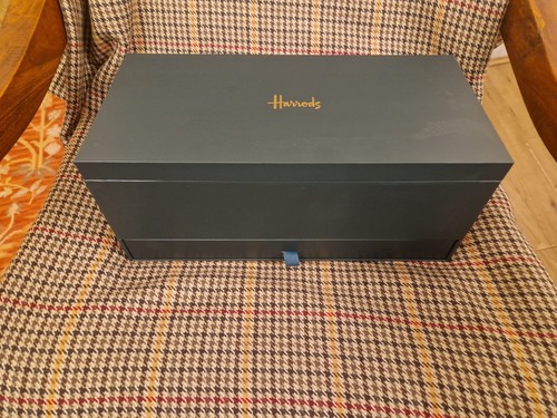 Harrods teal gold interior - gold,