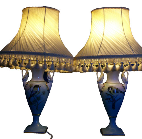 Pair kaiser porcelain - pair,