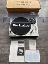 Technics SL-1200 MK2 Turntable