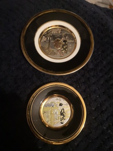 Two stunning chokin - two, plates
