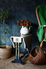 Antique Scaloped Edge Gate-Leg Drop-Leaf Side Table / Coffee Table French Style