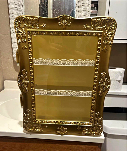 Brand new gold wall - new,