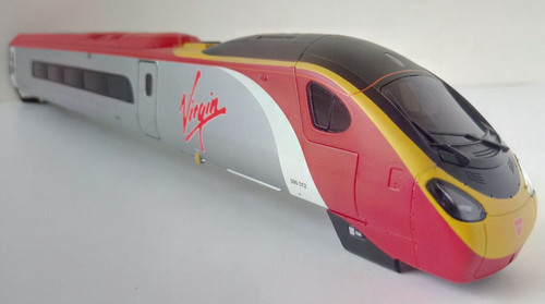 Hornby gauge class 390 - br,
