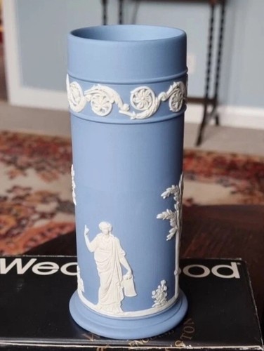 Wedgwood jasper ware - ware, pale