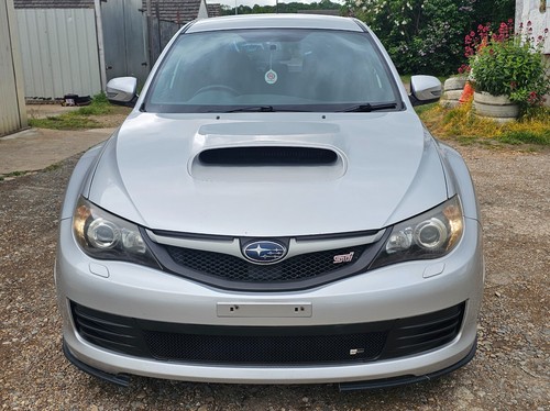 Breaking subaru impreza hatch - subaru,