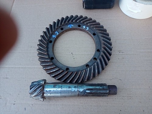 Crown wheel and - pinion,