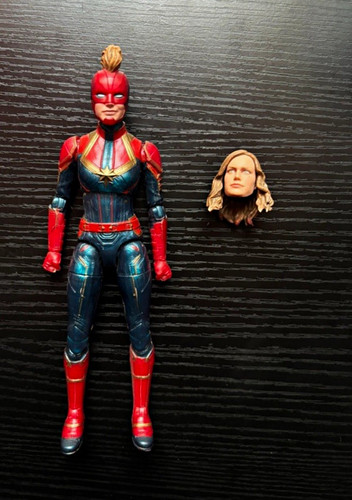 Hasbro marvel legends captain - hasbro,