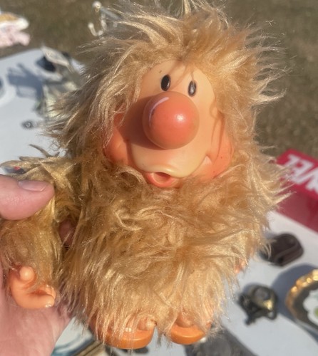 Vintage 1981 zazzu friends - "zazzu, n