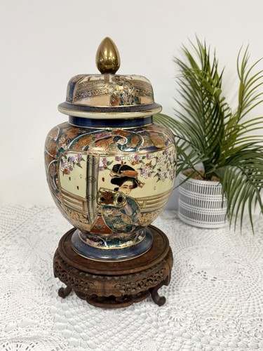 Vintage hand painted satsuma - hand,