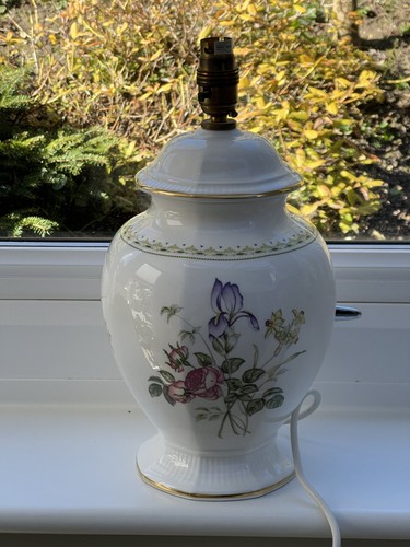 Royal doulton camilla lamp - royal,