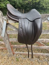 Butet Dressage Saddle – 18” Seat, 26cm Flap, – Excellent Condition