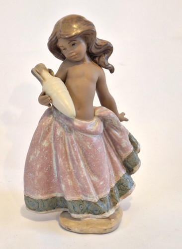 Lladro little peasant girl - little,