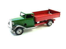 TRIANG MINIC 10M DELIVERY LORRY