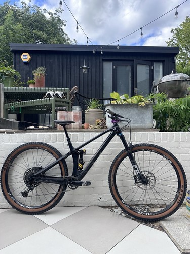 Izzo uncaged carbon - yt,