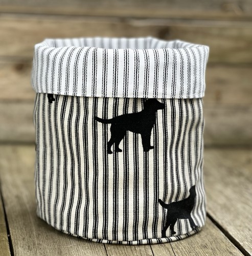 Emily bond black labrador - bond,