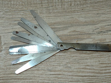 Vintage 10 Blade Feeler Gauge Metal Handle