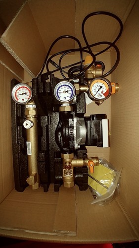 Solar thermal pump - station, and