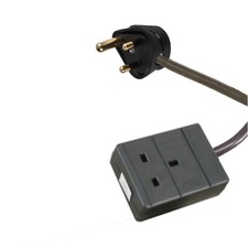 5A ROUND PIN PLUG FITTED TO A 13A TRAILING SOCKET BLACK  230V 240V 5A MAX!